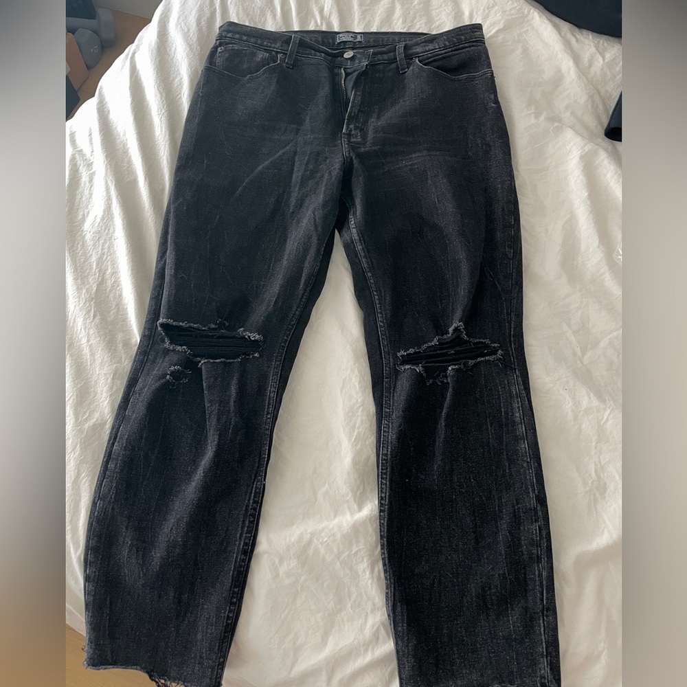 Black Abercrombie Mom Jeans